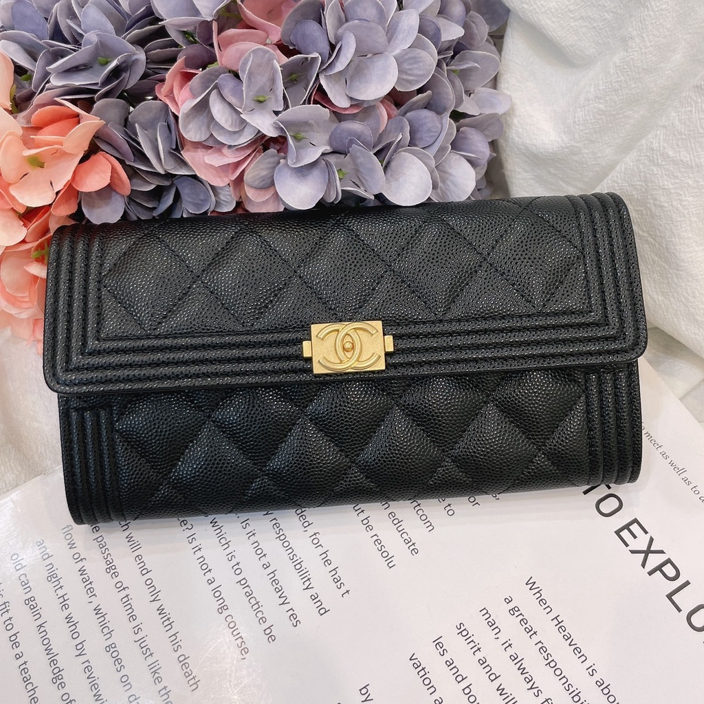 ♚KK SHOP♚ CHANEL 超美小香經典款BOY信封式長夾