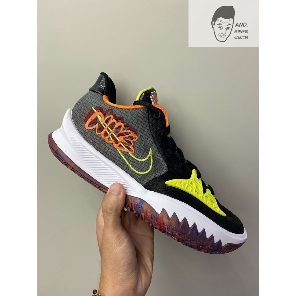 【AND.】NIKE KYRIE LOW 4 EP 塗鴉 刺繡 低筒 XDR 耐磨 籃球鞋 CZ0105-002 金