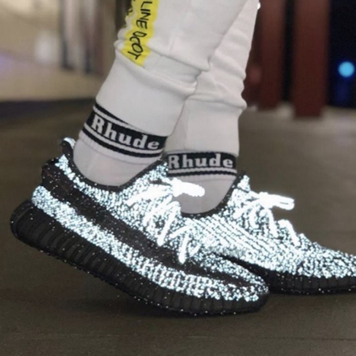 adidas yeezy boost 350 reflective black