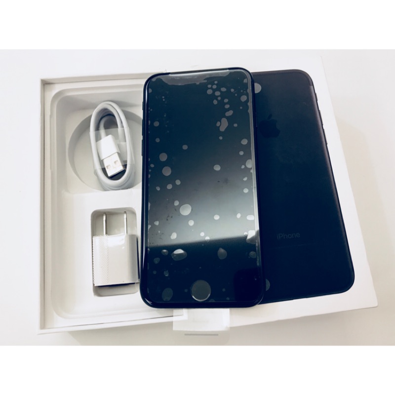 Apple iphone 7 (黑色）32gb 9成新