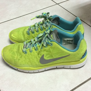 Nike運動螢光綠慢跑鞋