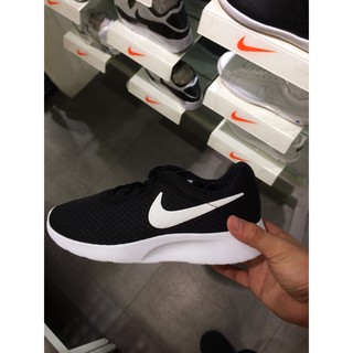 最後一雙 NIKE TANJUN GS 818381-011 經典 休閒 輕量 慢跑鞋 機能 黑白 女