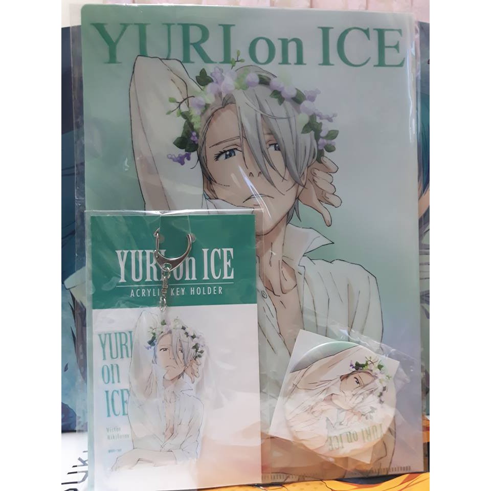 現貨 日版yuri On Ice 維克托花冠套組資料夾吊飾徽章 蝦皮購物