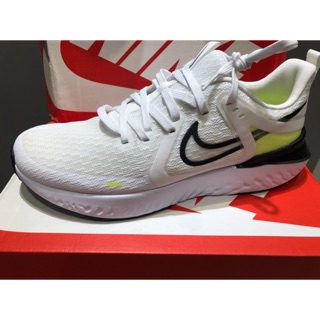 （全新正版）NIKE(男版）白色運動鞋10號