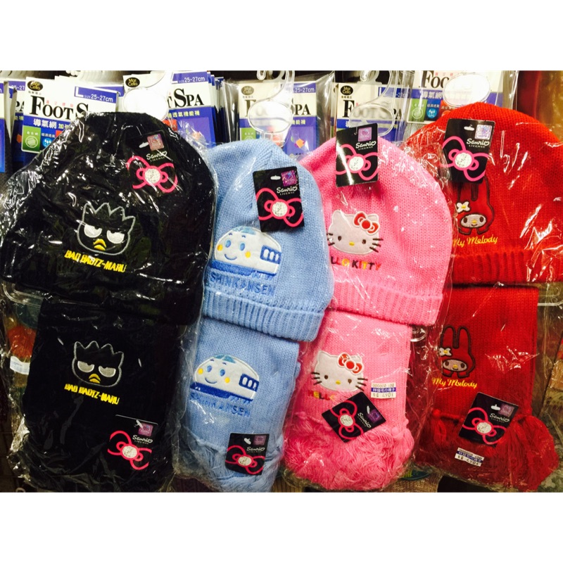 牛牛ㄉ媽*Sanrio 三麗鷗正版授權商品  kitty酷企鵝新幹線美樂蒂兒童保暖針織圍巾+針織帽子組聖誕禮物交換禮物