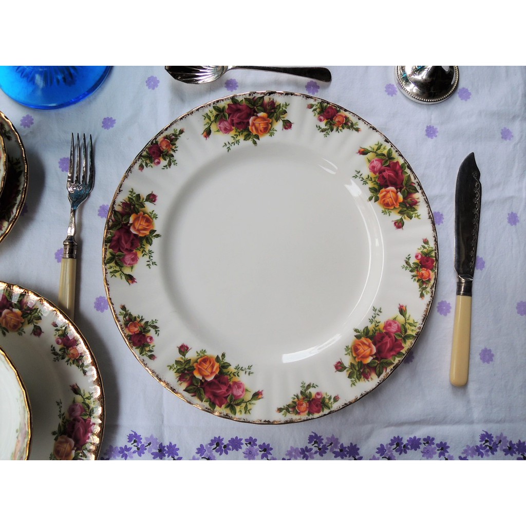 紫丁香歐陸古物雜貨♥英國1962年皇家亞伯特Royal Albert 22k鑲金鄉村玫瑰骨瓷餐盤.點心盤.蛋糕盤一個
