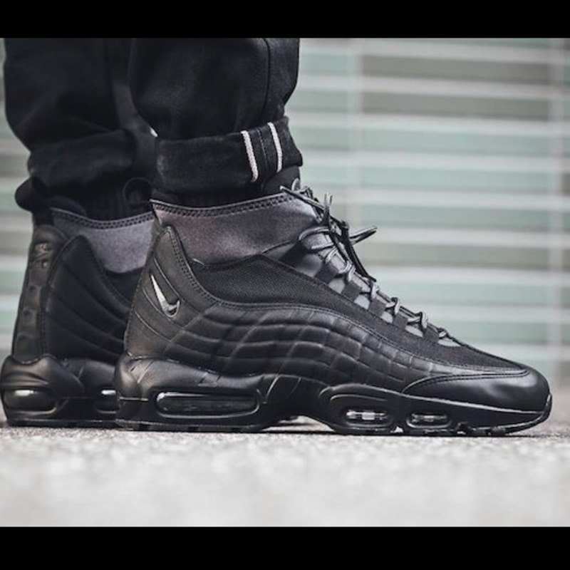 nike 95 sneakerboot black