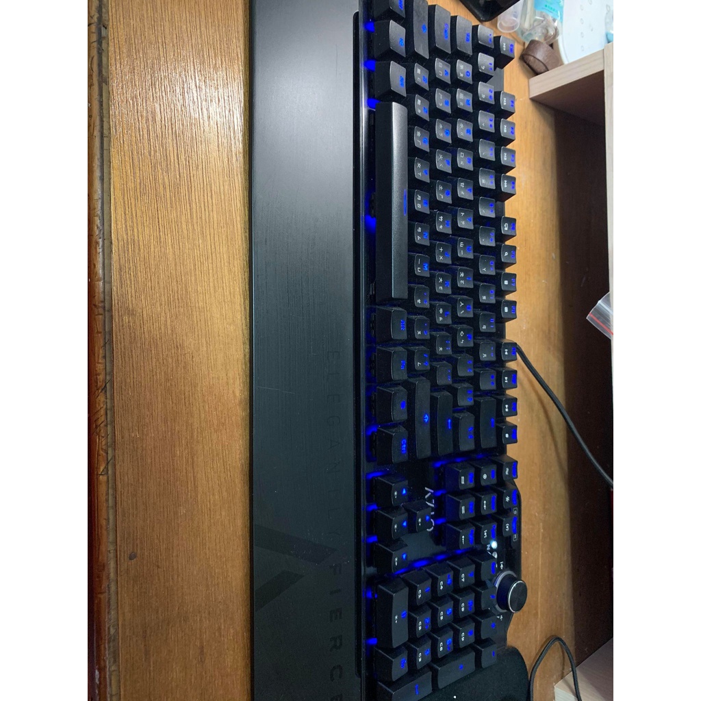AZIO MGK L80 MAX 藍光青軸鍵盤