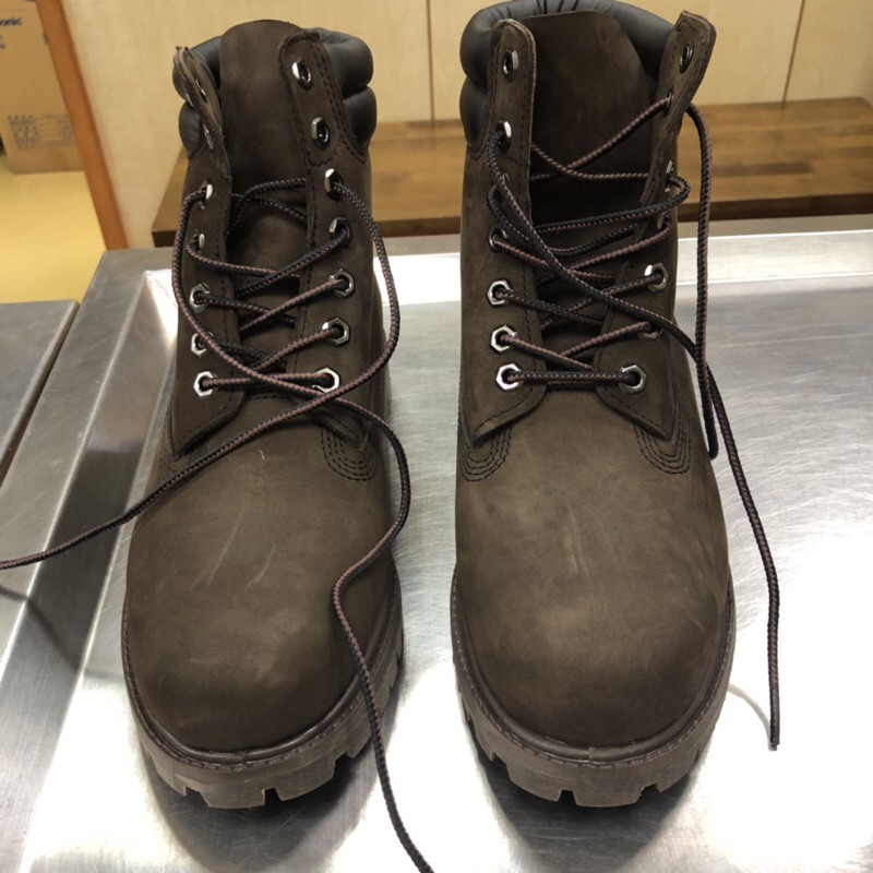 Timberland 男款中棕色磨砂革防潑水經典六吋靴| 蝦皮購物