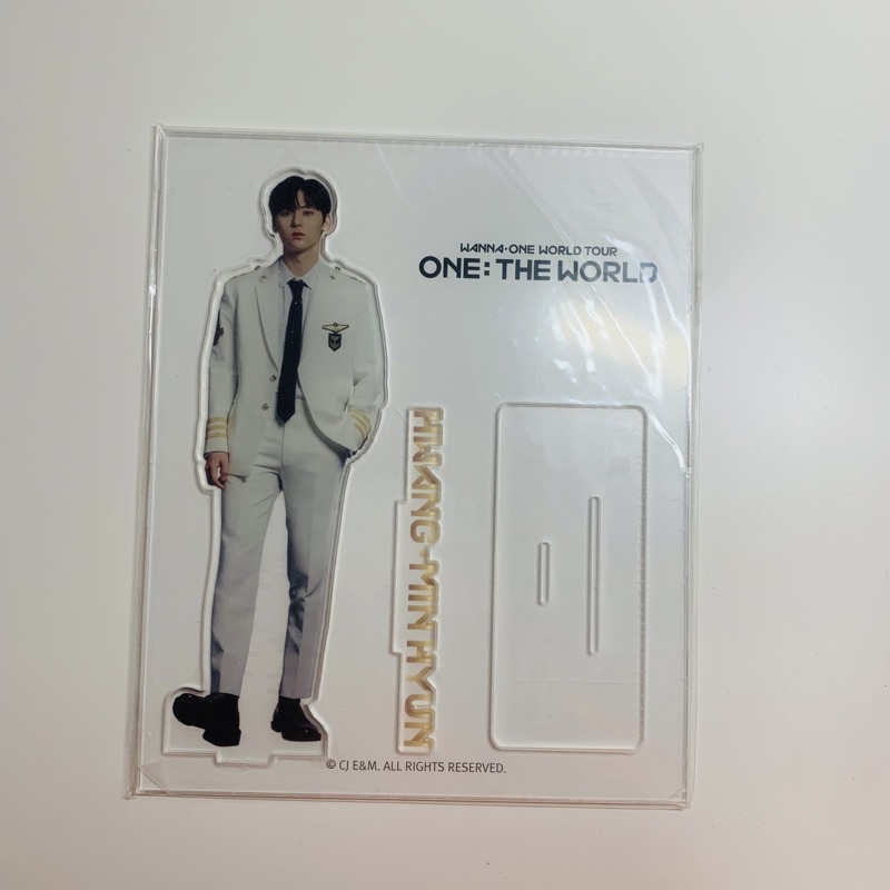 Wanna One ONE: THE WORLD 世巡 立牌 黃旼炫 旼炫