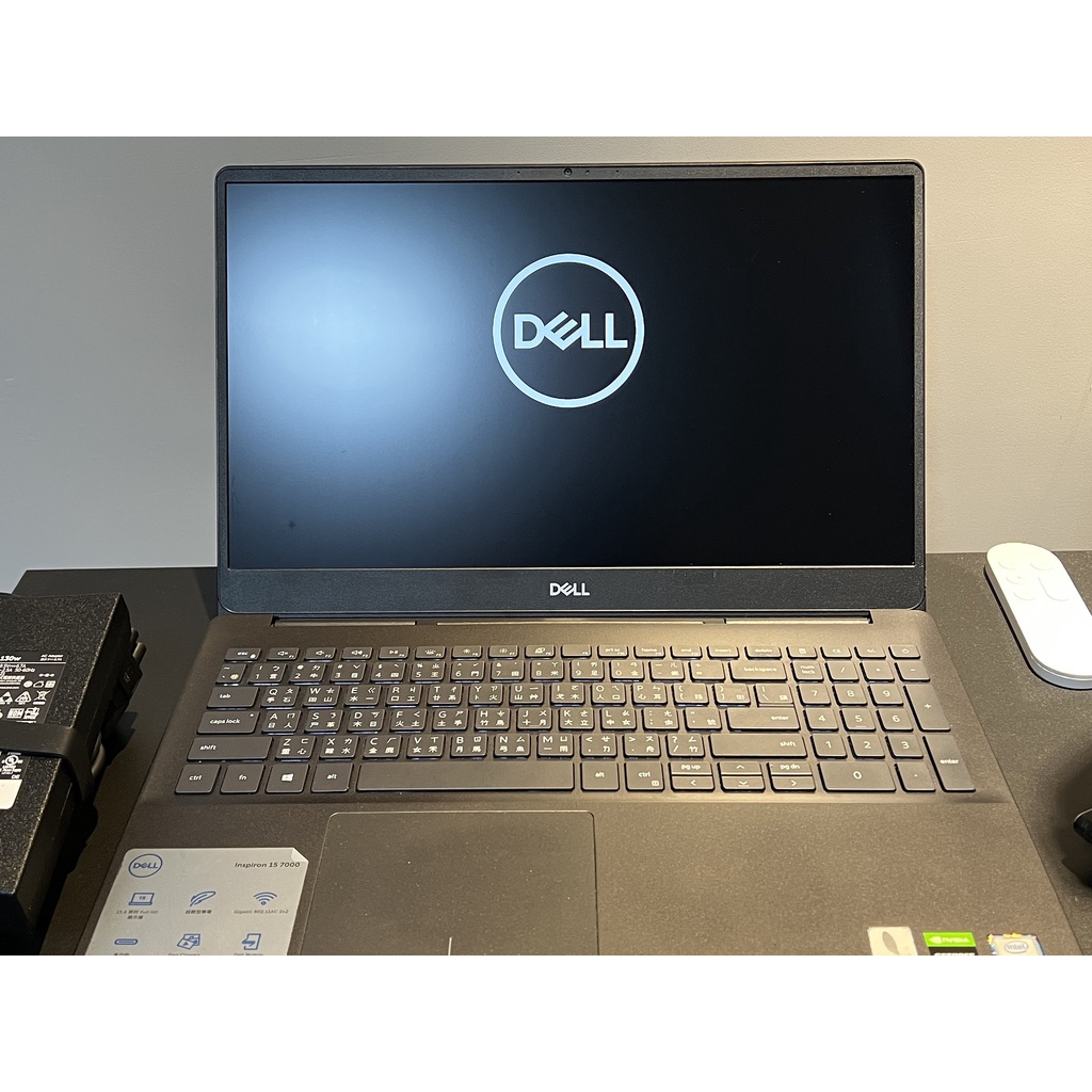 DELL Inspiron 15-7590 (i7-9750H, Win10, GTX1650, 512GB) 二手