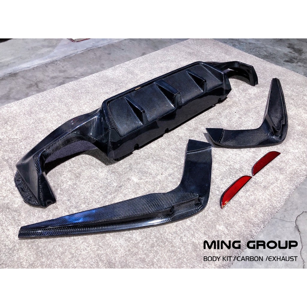 【MING GROUP國際】BMW G30 碳纖維 3D款三件式後下巴