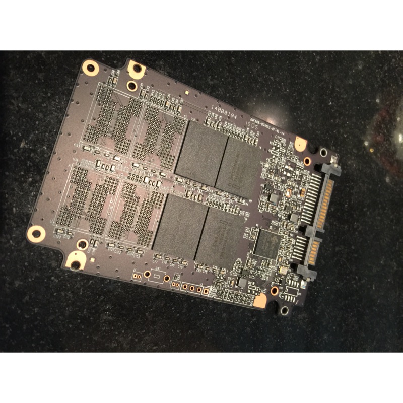 故障SSD主板 120GB, Intel MLC顆粒(29F32B16NCMEI)