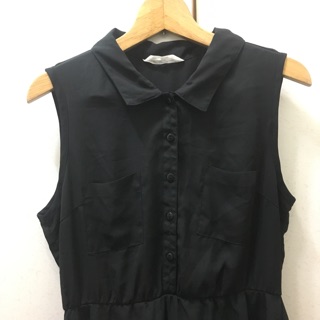 黑色素面小禮服 穿去送舊或一些正式場合都合適～