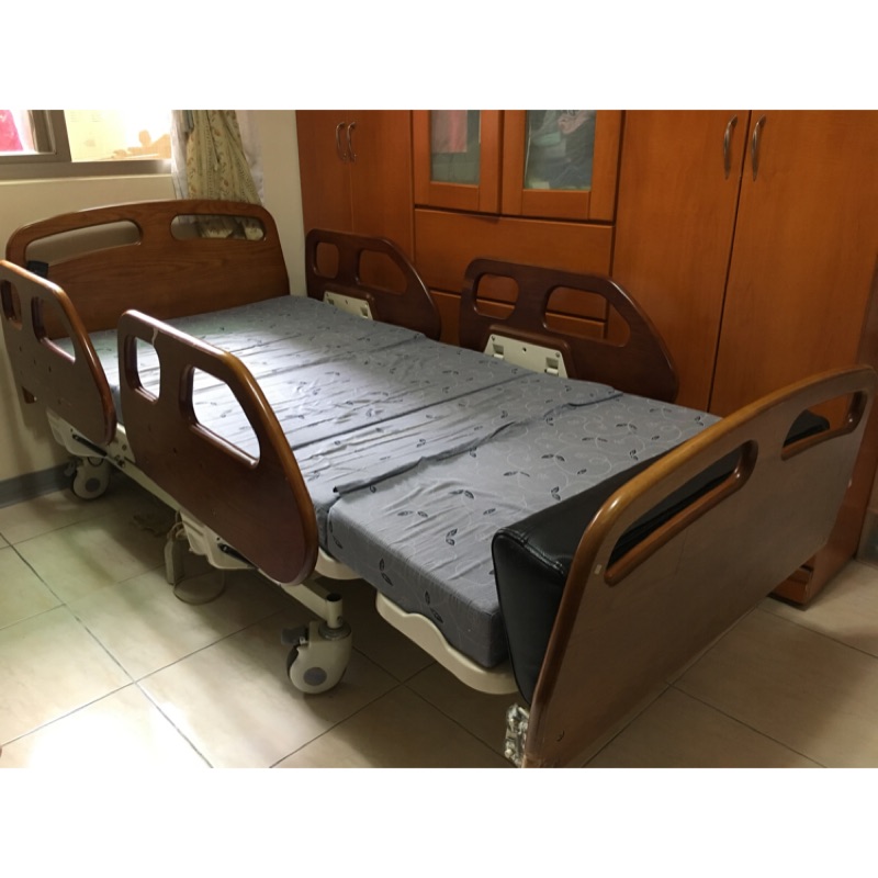 ［二手］YAHO 耀宏 海夫 YH319 旗艦型坐臥電動護理床 電動床（三馬達）-贈送床墊