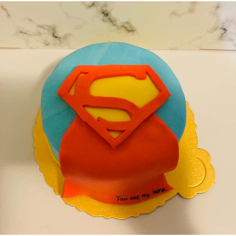 ［寇比］客製化 蛋糕 超人 造型蛋糕 奶油霜蛋糕 生日蛋糕 翻糖蛋糕