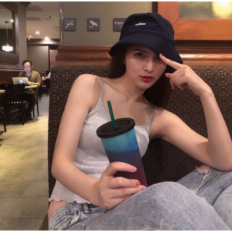 adilette bucket hat