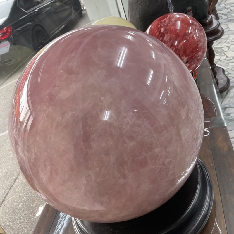 超霸氣🔥馬達加斯加🇲🇬天然星光粉晶球 天然粉水晶球直徑42公分104公斤✅贈底座💯天然水晶 招好人緣 好桃花 人氣必備品