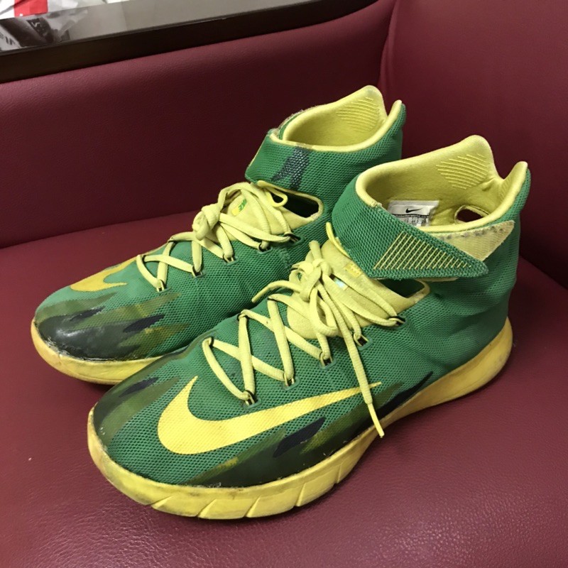 Nike kyrie irving經典第一雙代言 籃球鞋  size 10.5