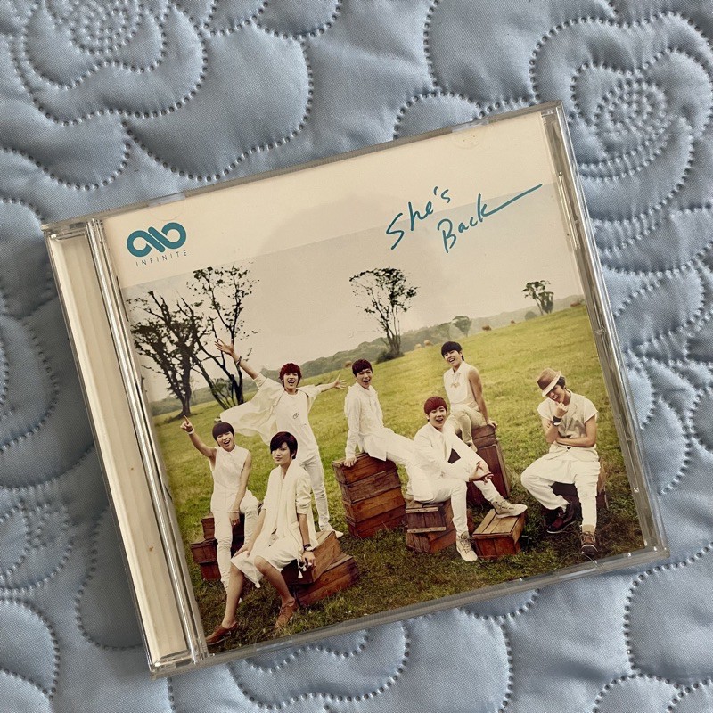 INFINITE she's back 7人サイン入り［CD+DVD+写真集］ INFINITE she's back 7人サイン入り［CD+DVD+写真集］ - メルカリ