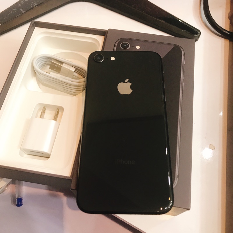 iPhone 8 64gb