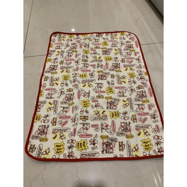 九成新，日本阿卡將帶回維尼熊尿布墊，尺寸50*70cm,$300