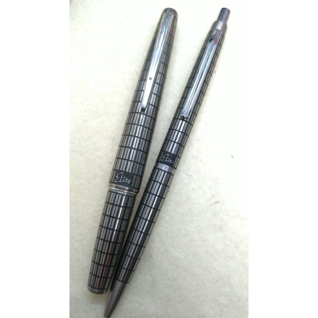 二手»百樂Elite»不鏽鋼方格蝕刻»18K-F»短鋼+原子筆 對筆