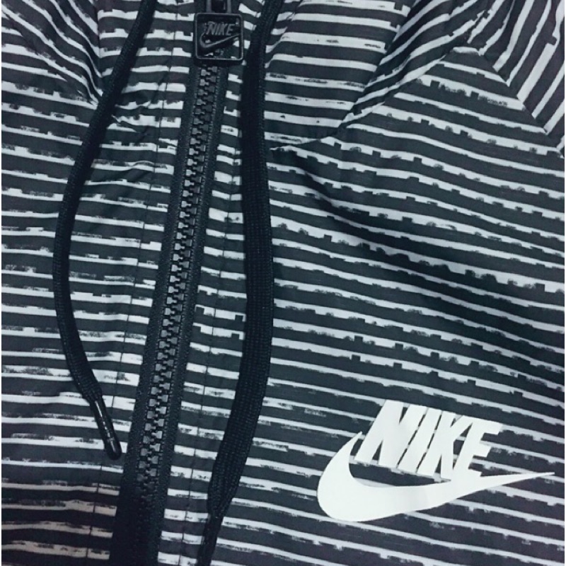 日本購入Nike黑白條紋連帽風衣外套