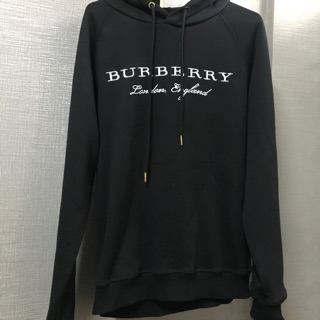 Burberry 帽t急售降價3500！