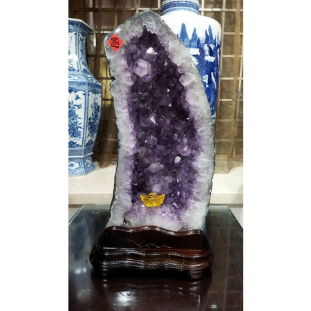 巴西紫水晶洞   重11.5公斤