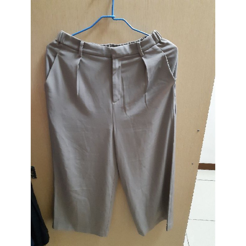 專櫃品牌uniqlo 灰色雪紡寬褲休閒長褲 蝦皮購物