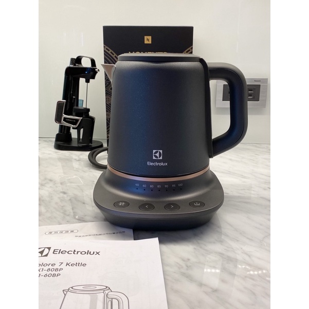 【瑞典Electrolux 伊萊克斯】輕巧美型不鏽鋼溫控電茶壺1.25L快煮壺 E7CK1-80BP七段溫控