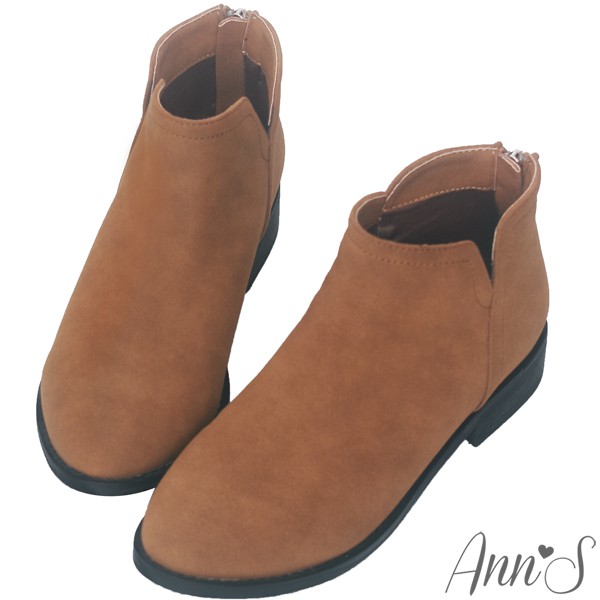 Ann’S休閒率性-復古雙V車線平底短靴-棕