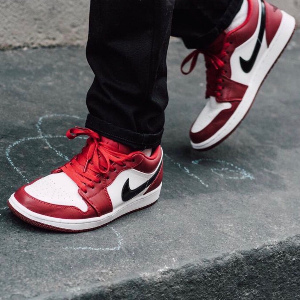 jordan 1 low white black