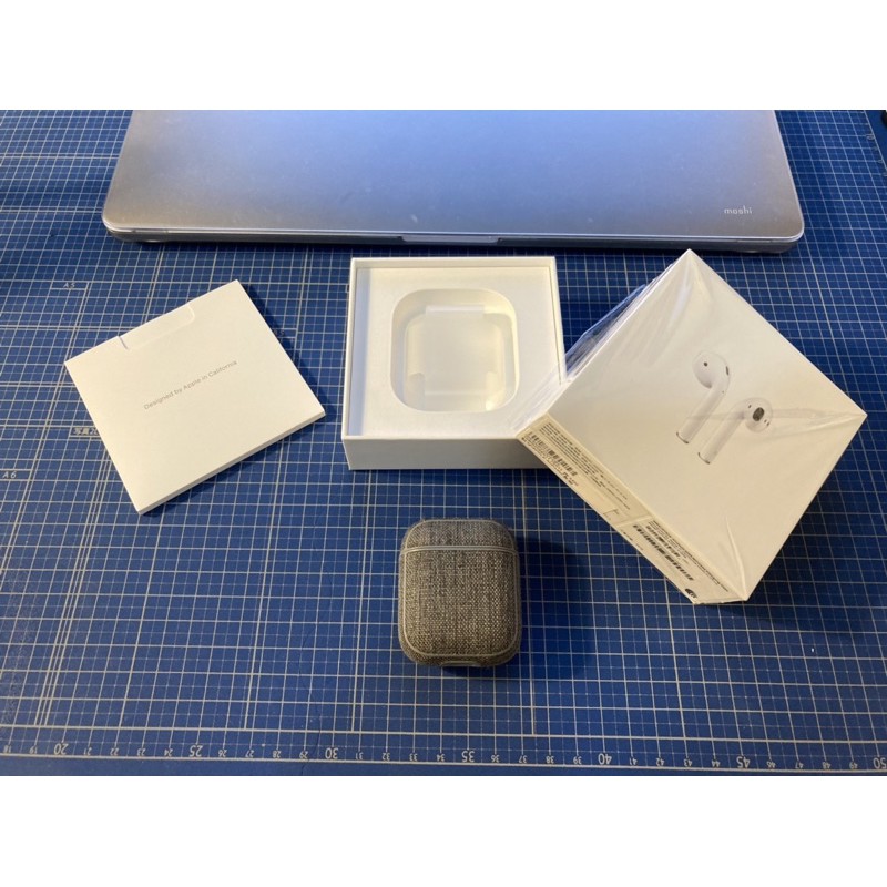 二手 Apple AirPods 2 無線充電版 9成新