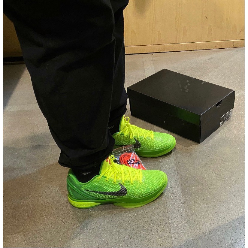 undefeated kobe grinch