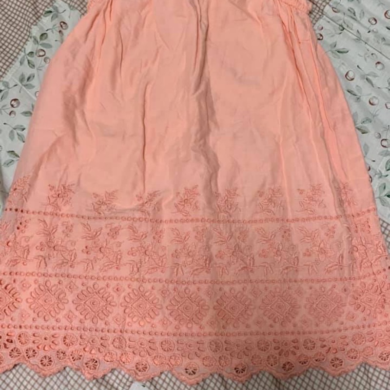 GAP粉橘色雕花洋裝(4歲)