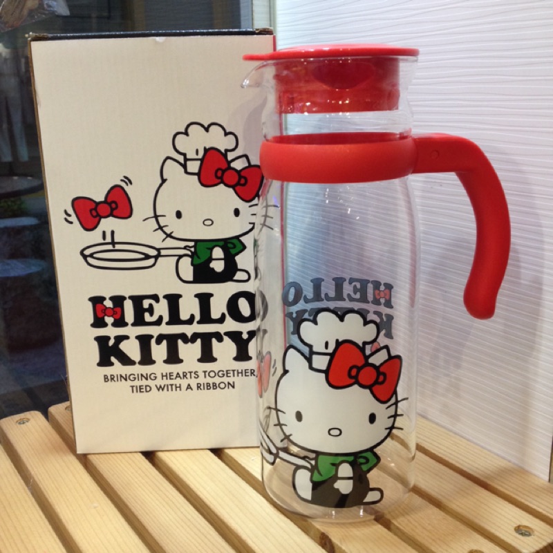Hello kitty 紅色耐熱玻璃水壺 果汁壺 台灣製