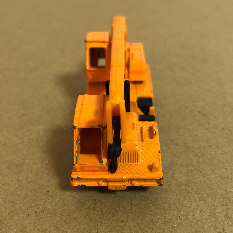 Tomica NISSAN DIESEL TRUCK CRANE 關西建設工程吊車