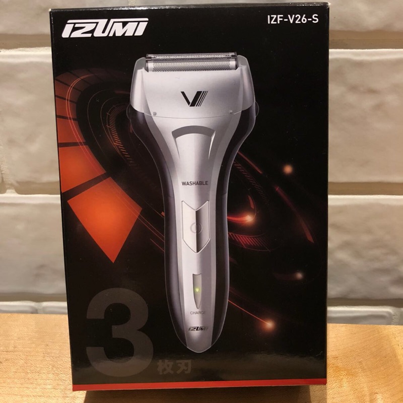 ⚡️現貨⚡️IZUMI IZF-V26-S 三刀頭電動刮鬍刀