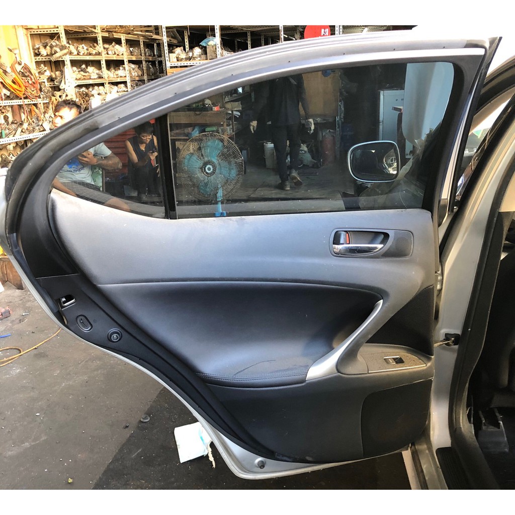 包料王2005 2009 Is250 非環保材質原廠門內版門板內裝板中古良品一車售自取優先 蝦皮購物