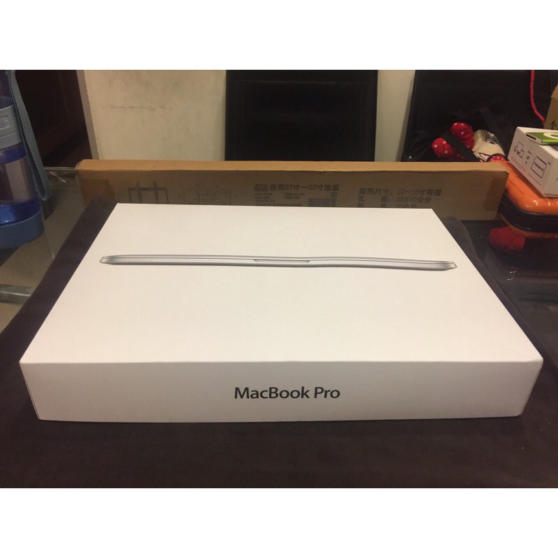 [MI309-M] MacBook Pro空盒(已保留，請勿下單)
