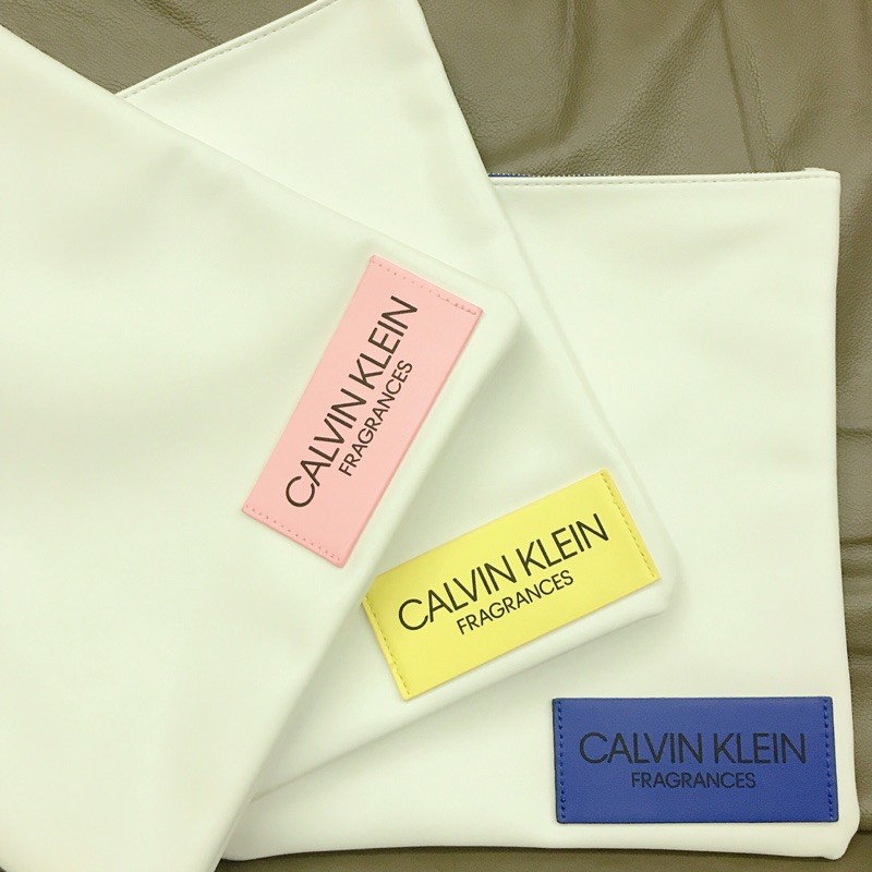 Calvin Klein簡約個性收納包