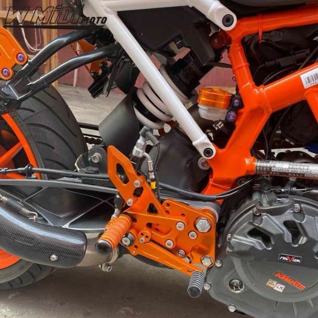 KTM DUKe RC 390 200 整組腳踏後移