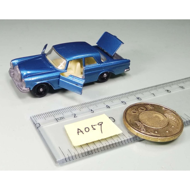 古董級收藏珍品，1968年英國MATCHBOX出品，英國製造，R-46-C2，Mercedes Benz 300SE