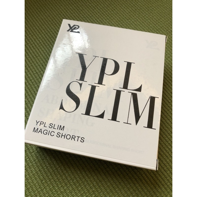 YPL Slim Magic Short蜜桃臀短褲(雷射防偽標籤 ）只穿過1-2次 2件一起帶399