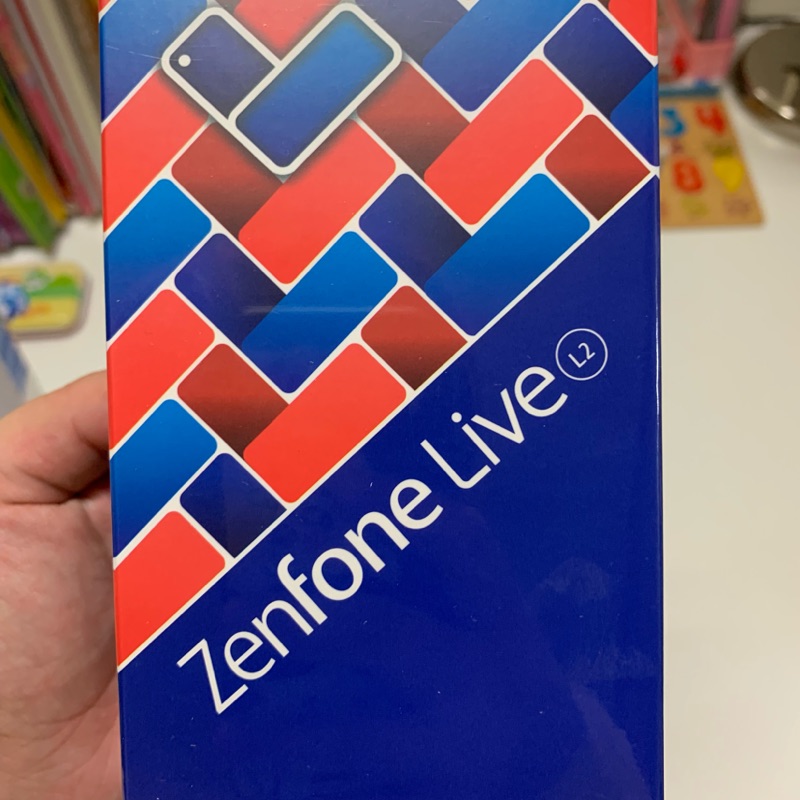 ASUS Zenfone Live L2 手機