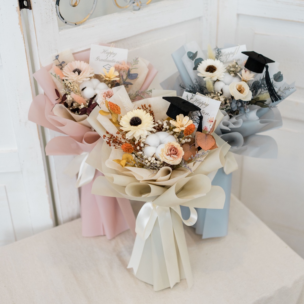 Ssl畢業花束向日葵花束畢業禮物乾燥花束畢業典禮台中乾燥花平價乾燥花束 蝦皮購物