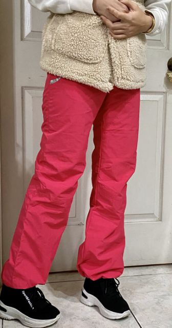 bossini 堡獅龍大女童160cm雪褲登山滑雪最愛防風防水禦寒保暖，桃紅