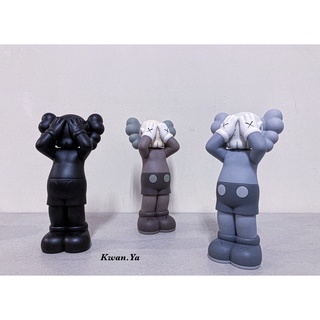 kaws holiday uk companion bff 藝術 玩具 公仔 小泉悟 村上隆 be rbrick